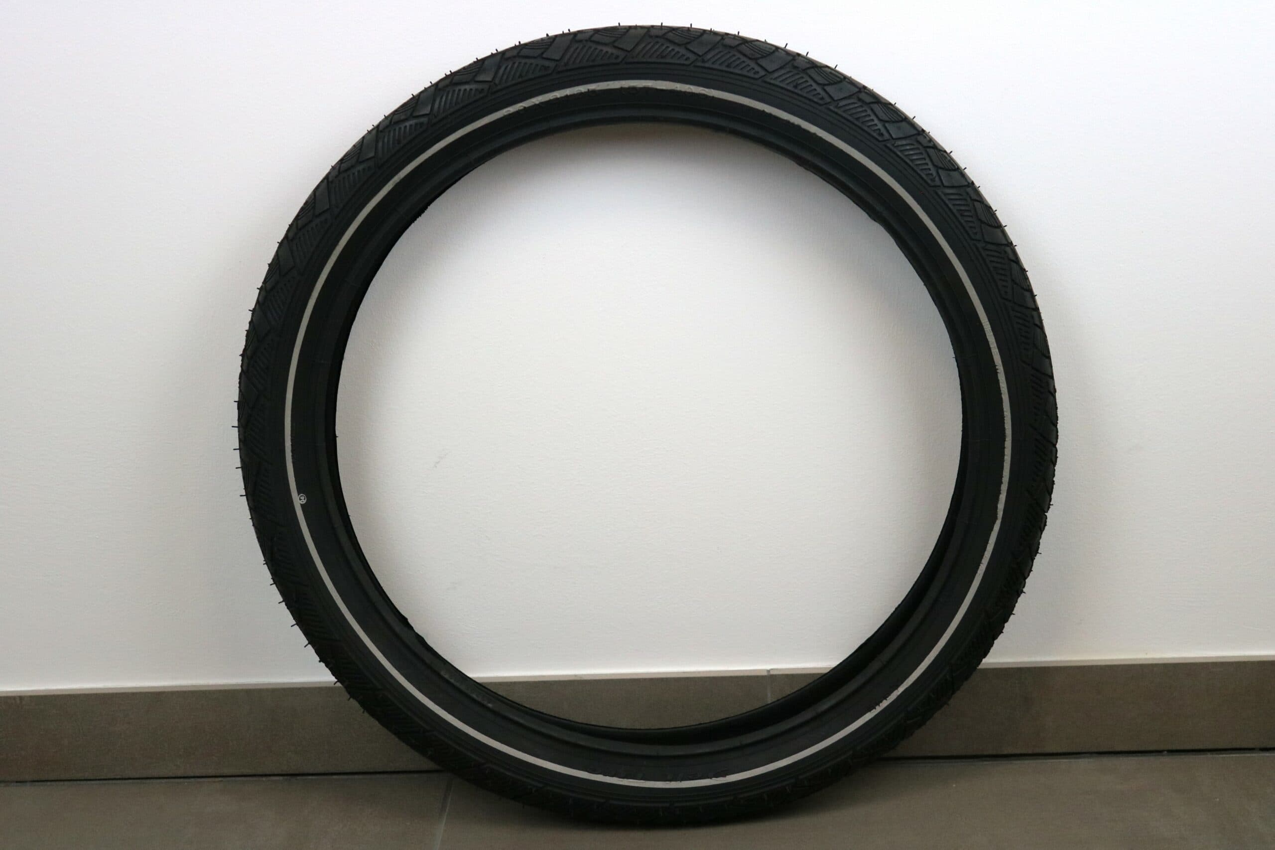 Reifen (Mantel), 20 in schwarz für LOTTE, EMMI und CLARA 400 ohne Schlauch